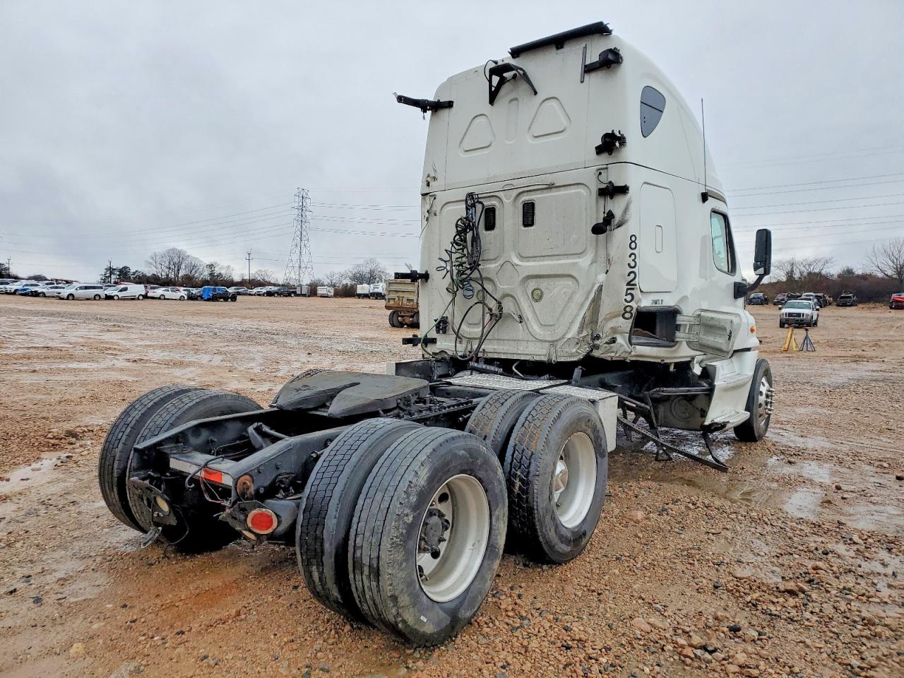 2013 FREIGHTLINER All models VIN 1FUJGLDR3DSBV3147 photo 4