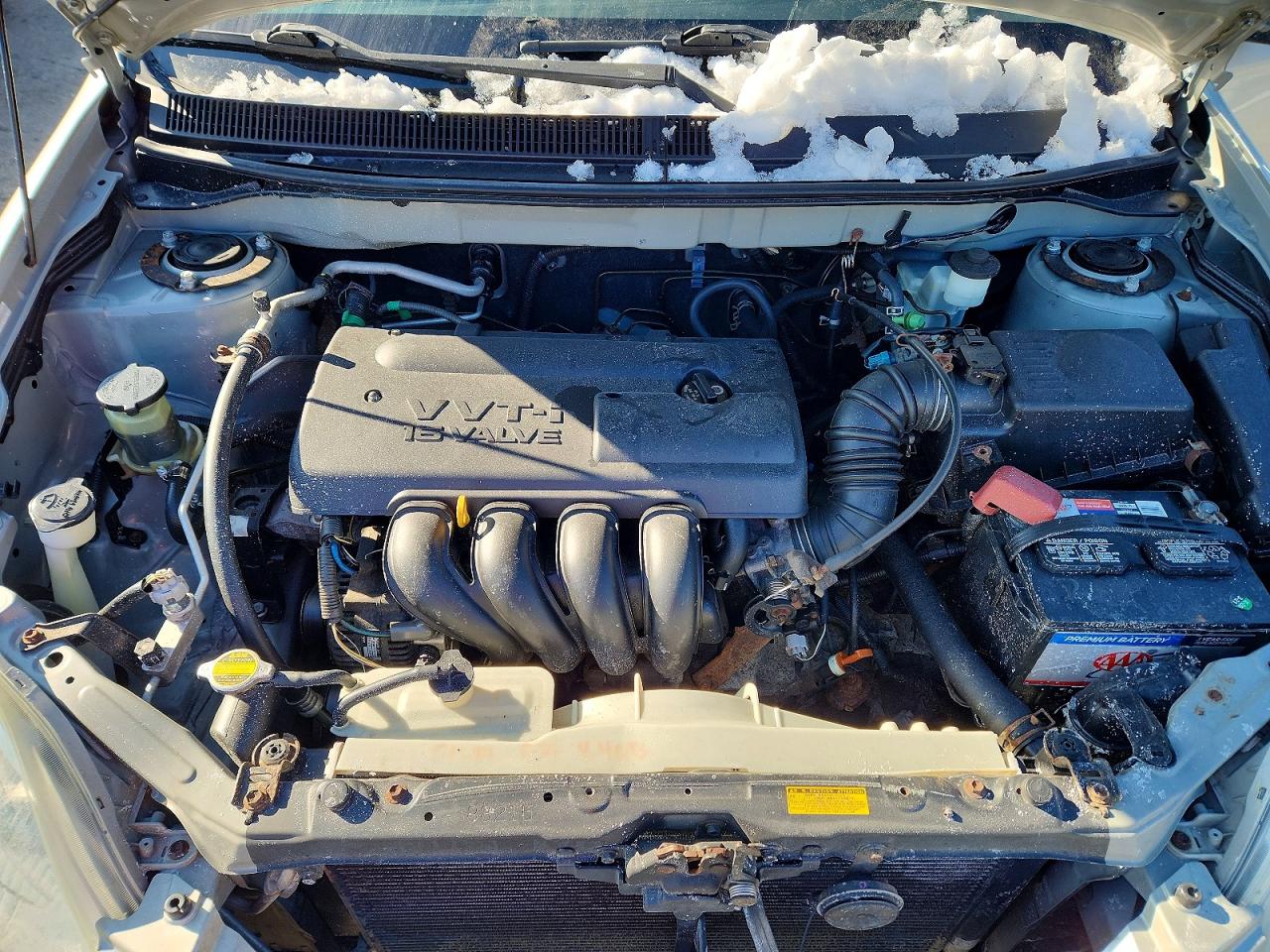 2004 Toyota Matrix VIN 2T1KR32E44C288237 photo 11