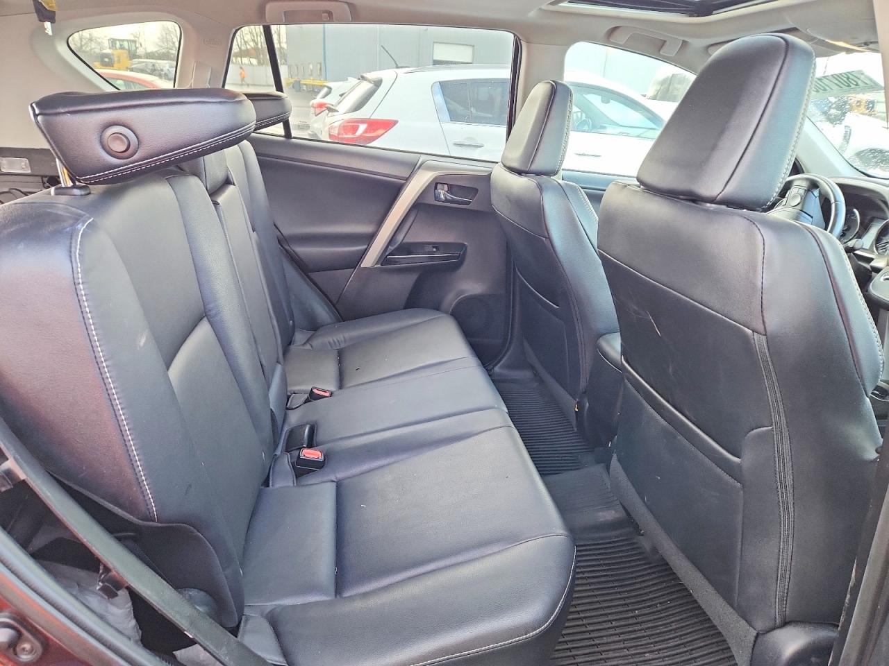 2016 Toyota Rav4 VIN 2T3DFREV1GW468883 photo 10