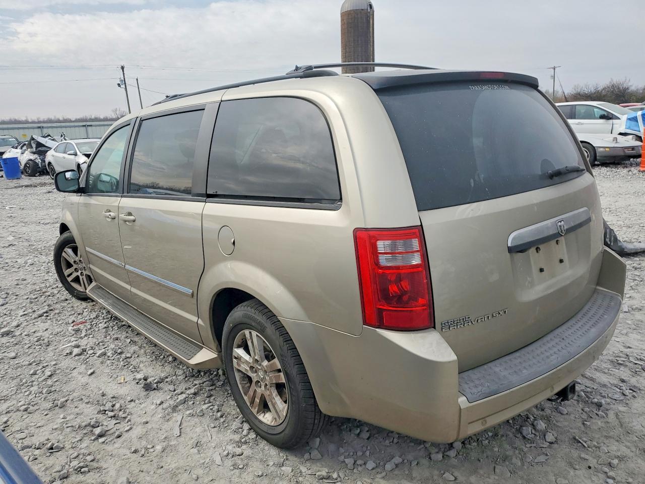 2008 Dodge Caravan VIN 2D8HN54X88R625421 photo 2