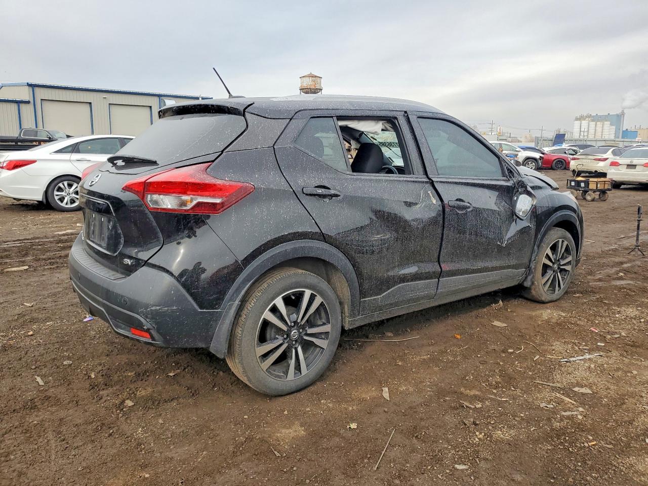 2018 NISSAN Kicks VIN 3N1CP5CU0JL531064 photo 3