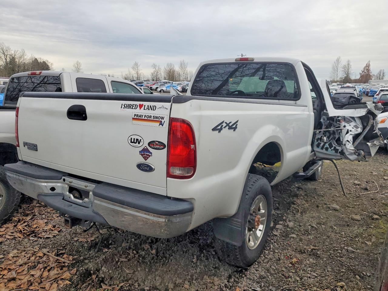 2003 Ford F250 VIN 1FTNF21F43EA42827 photo 3