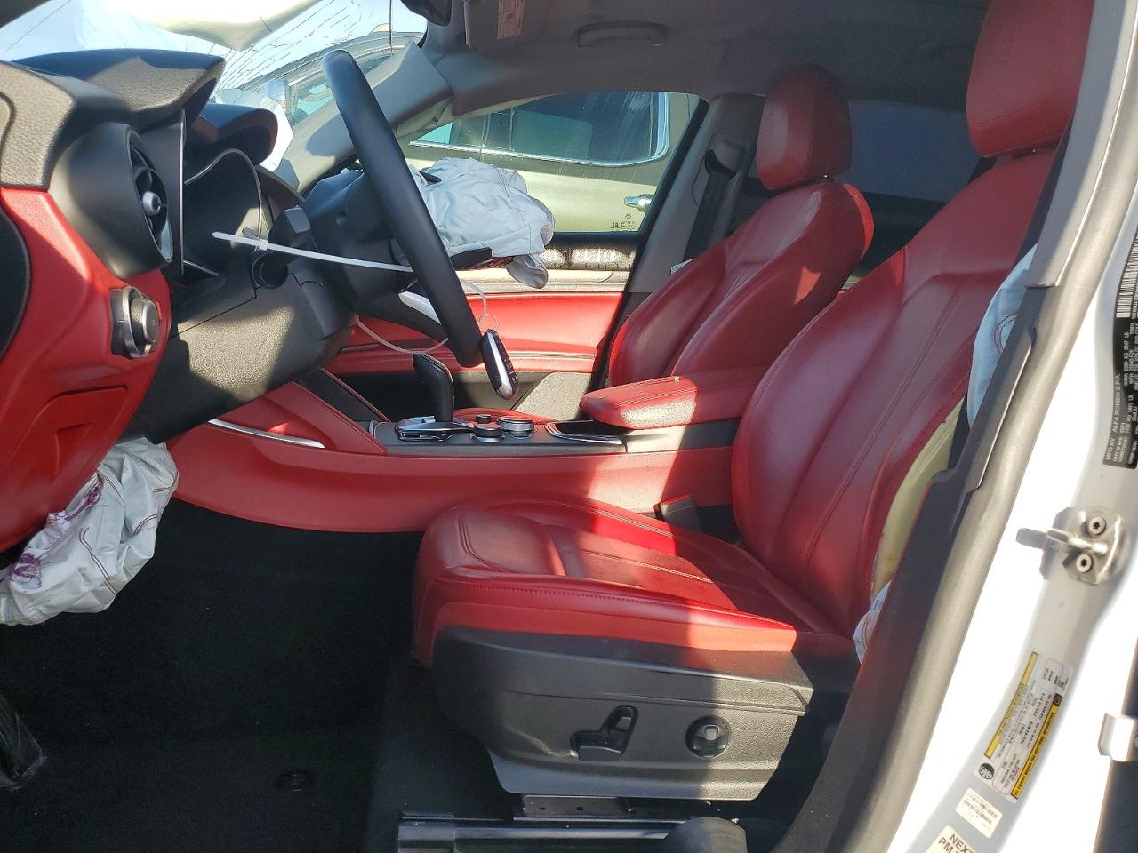 2021 Alfa Stelvio VIN ZASPAKBN6M7D13803 photo 7