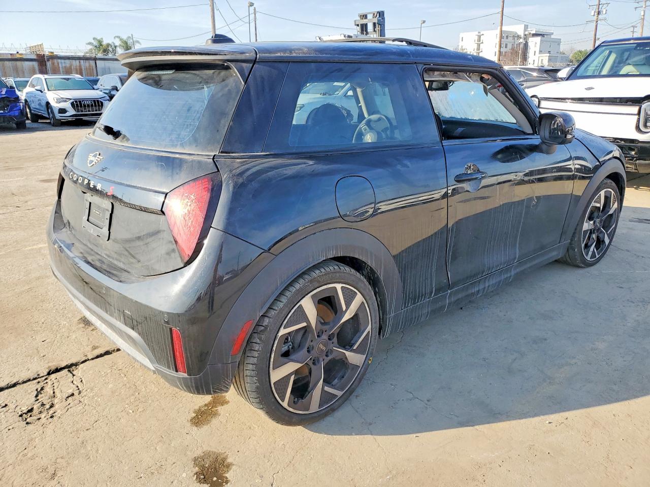 2025 Mini Cooper VIN WMW23GD06S2W35165 photo 3