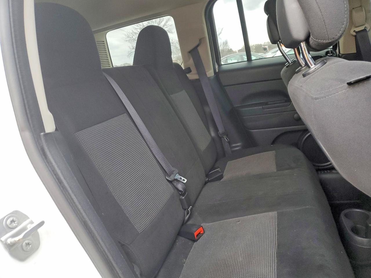 2016 Jeep Patriot VIN 1C4NJRBB7GD619543 photo 11