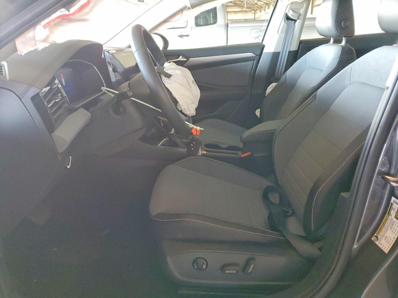 2026 Volkswagen Jetta VIN 3VW7W7BU8TM002440 photo 7