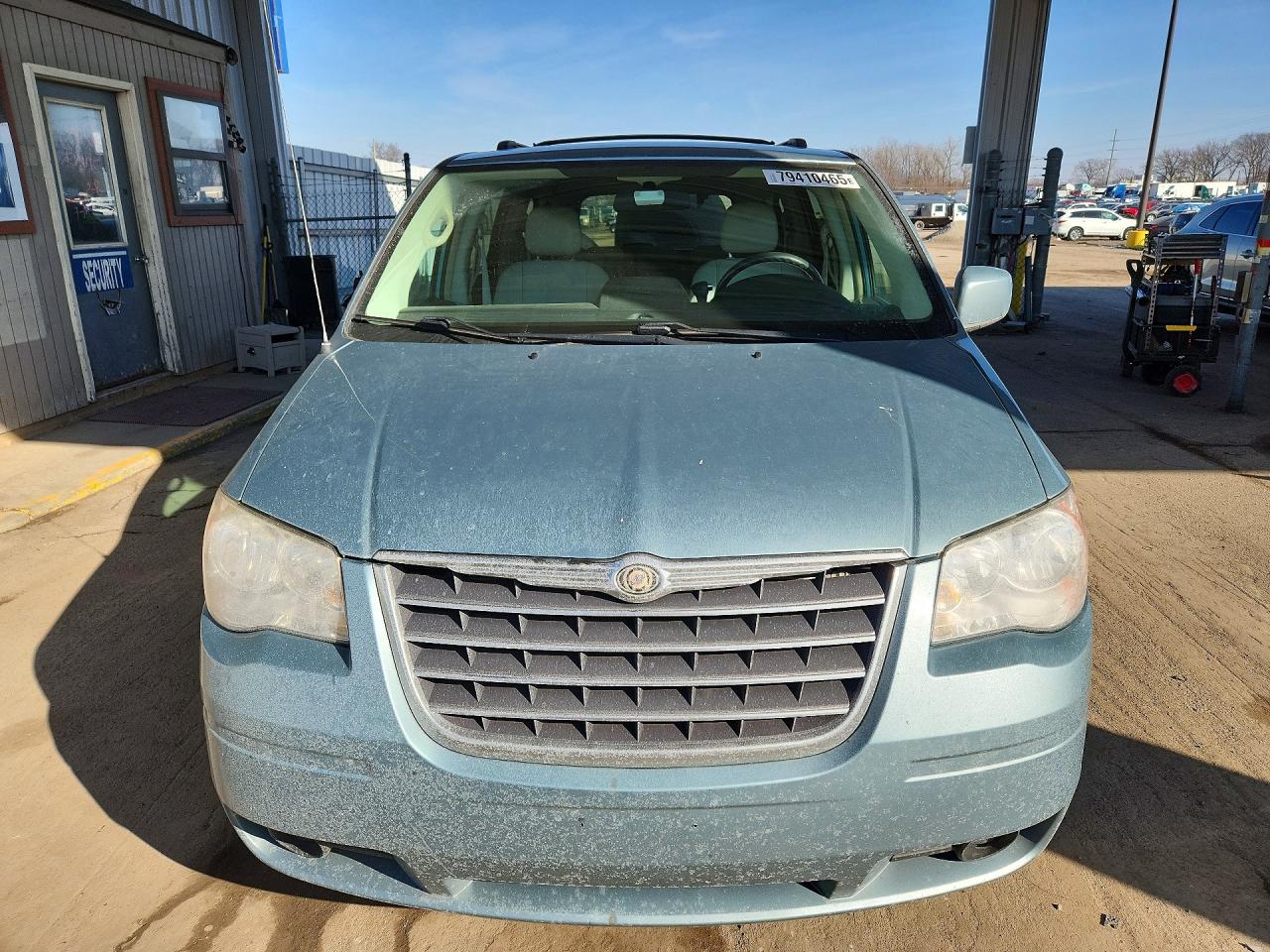 2010 Chrysler Minivan VIN 2A4RR8DX6AR481571 photo 5