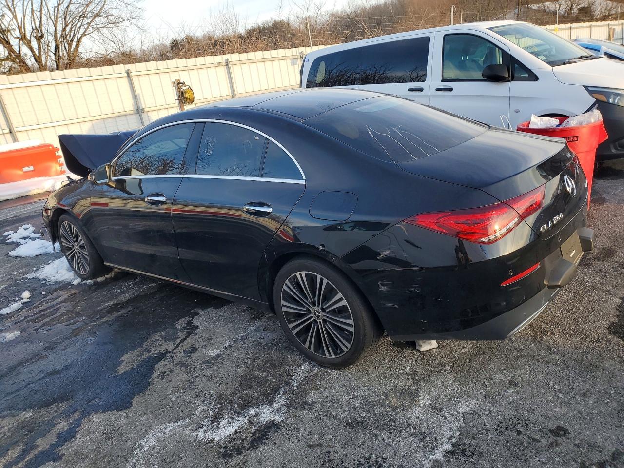 2023 Mercedes-Benz Cla-class VIN W1K5J4HB8PN423301 photo 2