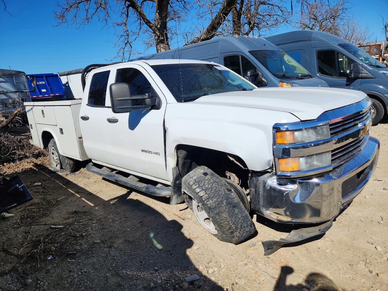 2015 Chevrolet All models VIN 1GB2KUEG5FZ126721 photo 4