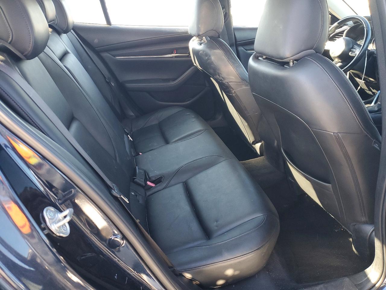 2019 Mazda 3 VIN JM1BPACL7K1106930 photo 10