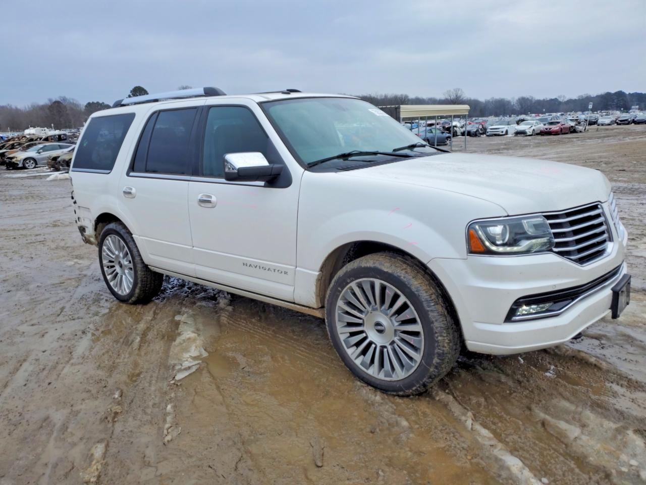 2015 LINCOLN Navigator VIN 5LMJJ2HT4FEJ10033 photo 4