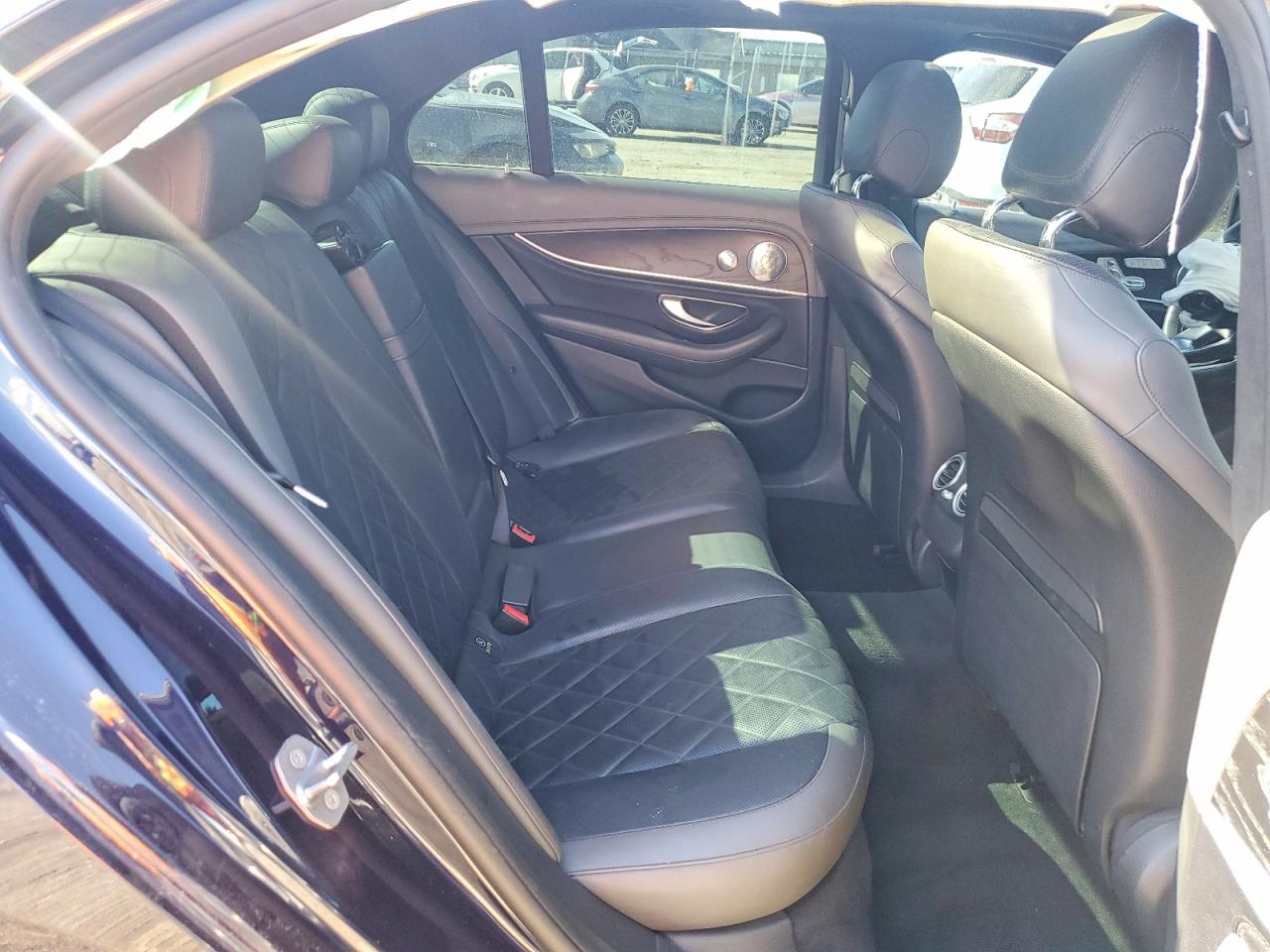 2018 Mercedes-Benz E-class VIN WDDZF4JB9JA360530 photo 10
