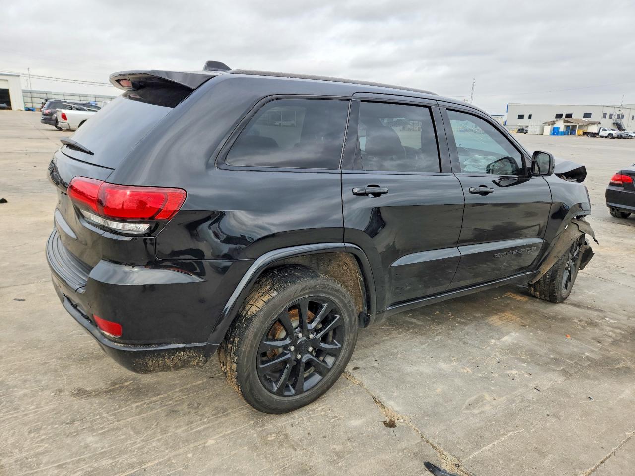 2018 Jeep Grand cher VIN 1C4RJEAG9JC429182 photo 3