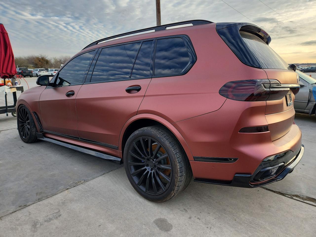 2020 BMW X7 VIN 5UXCW2C0XL0E74708 photo 2