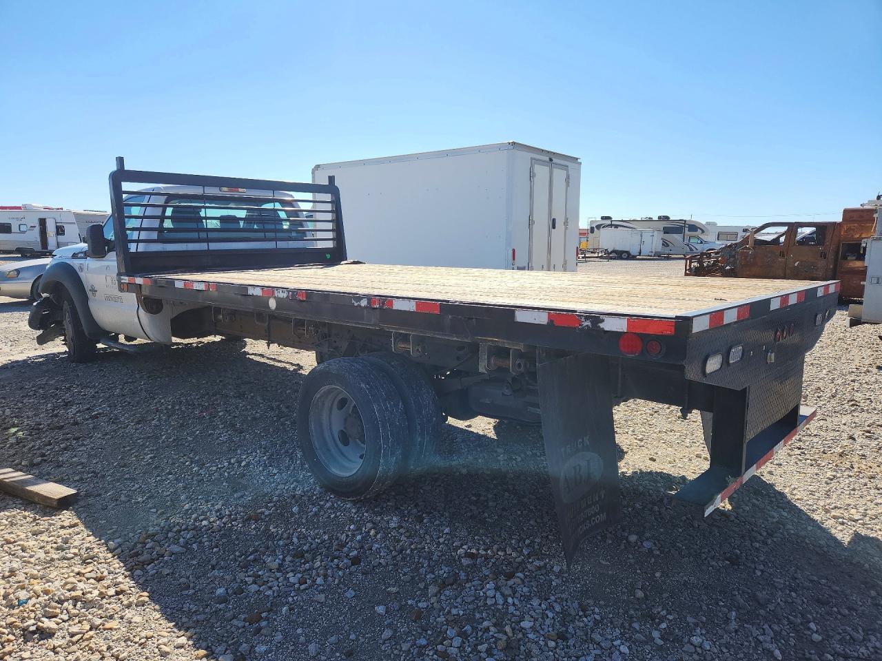 2012 Ford F550 VIN 1FDUF5GT2CEB68867 photo 2