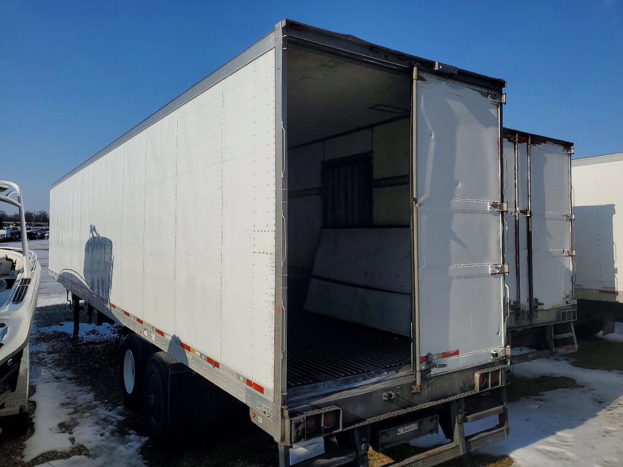 2016 Semi trail VIN 1UYVS248XGU427413 photo 3