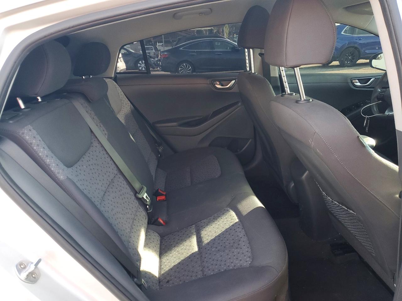 2017 Hyundai Ioniq VIN KMHC65LC8HU049252 photo 10