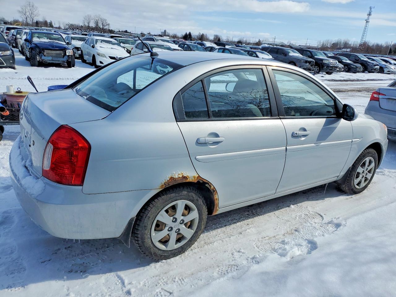 2010 Hyundai Accent VIN KMHCN4BC1AU535180 photo 3