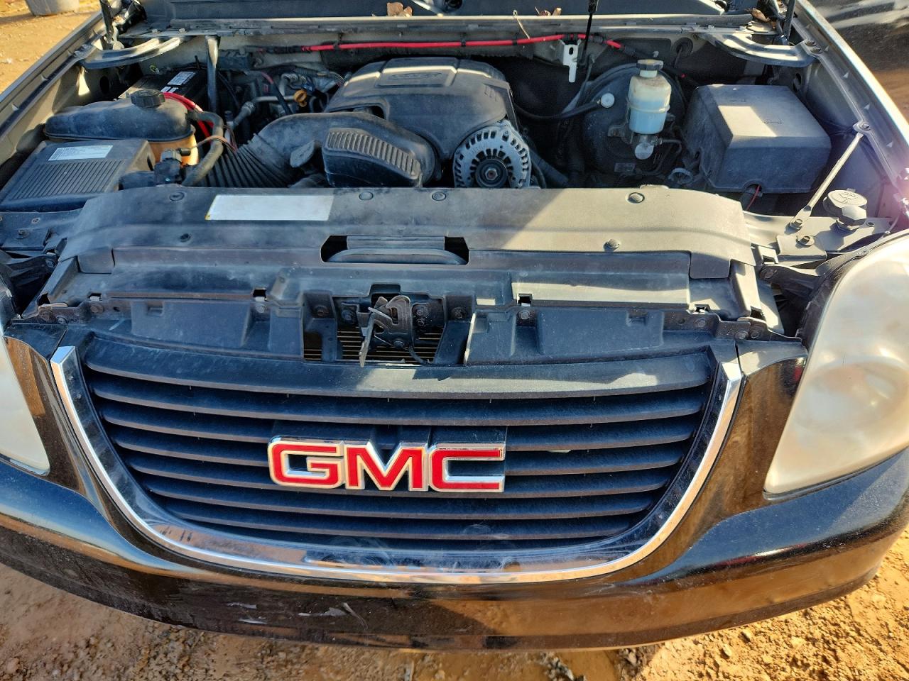 2009 GMC Yukon VIN 1GKFC33099R103252 photo 12