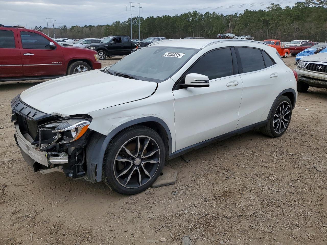 2017 Mercedes-Benz Gla-class VIN WDCTG4EB5HJ357698 photo 1