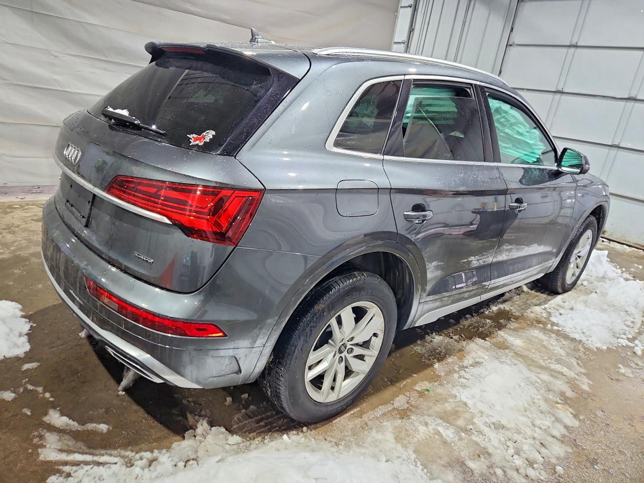 2024 Audi Q5 VIN WA1GAAFYXR2110676 photo 3