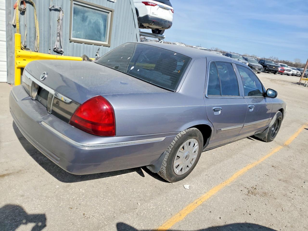 2006 Mercury Grmarquis VIN 2MEFM74V76X606613 photo 3