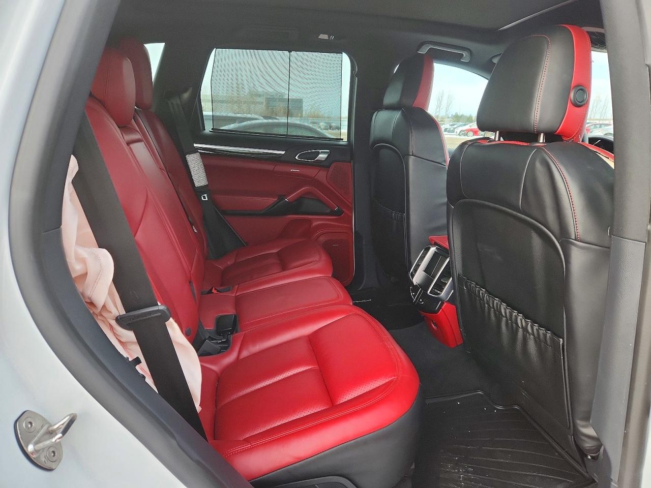 2017 Porsche Cayenne VIN WP1AA2A25HKA90144 photo 11