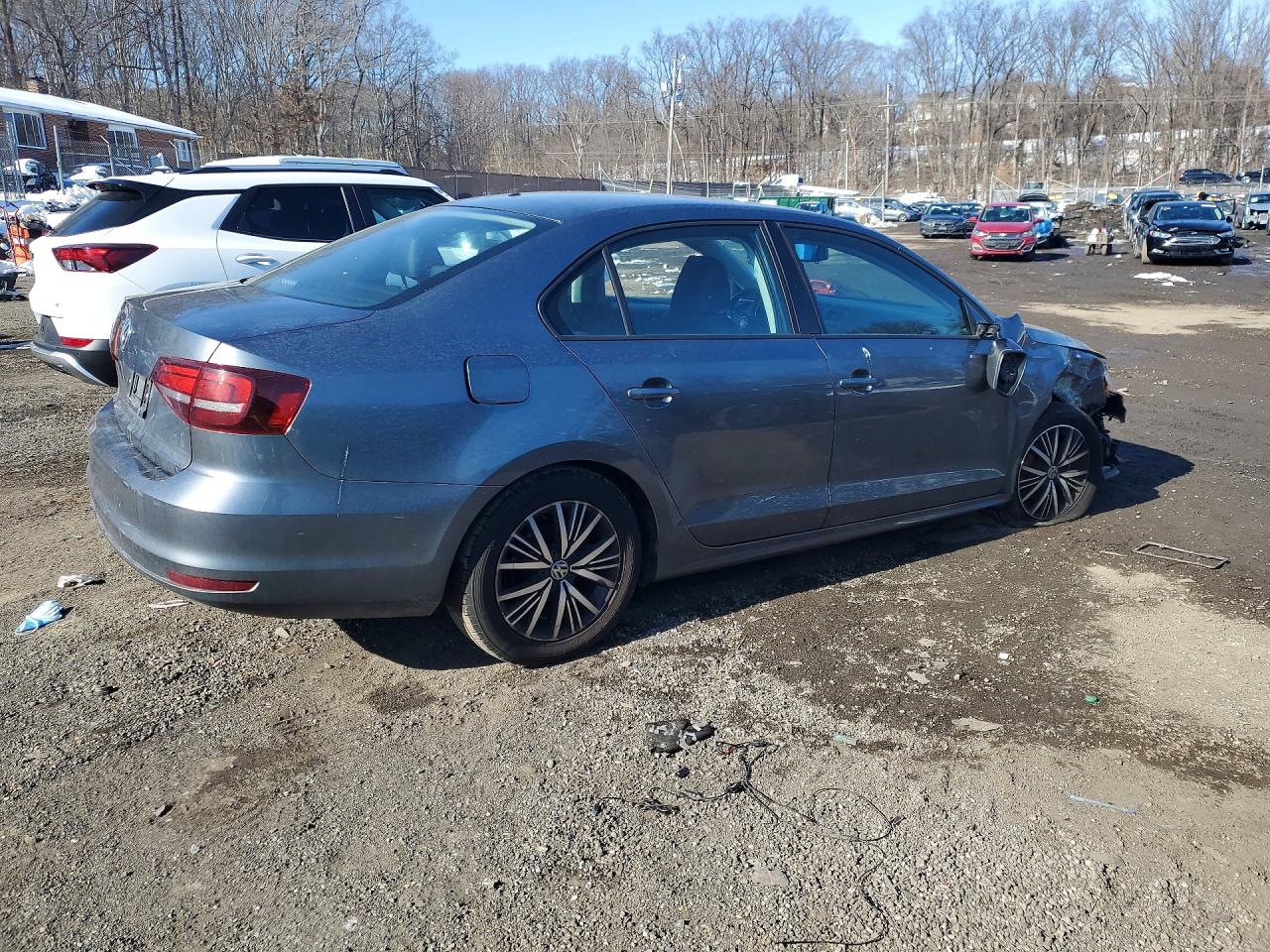 2018 Volkswagen Jetta VIN 3VWB67AJ9JM206873 photo 3