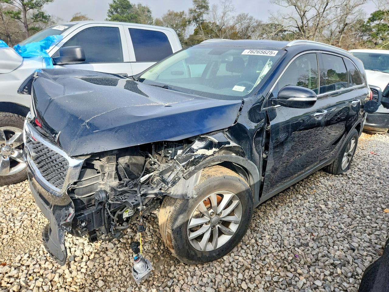 2018 Kia Sorento VIN 5XYPG4A38JG357531 photo 1