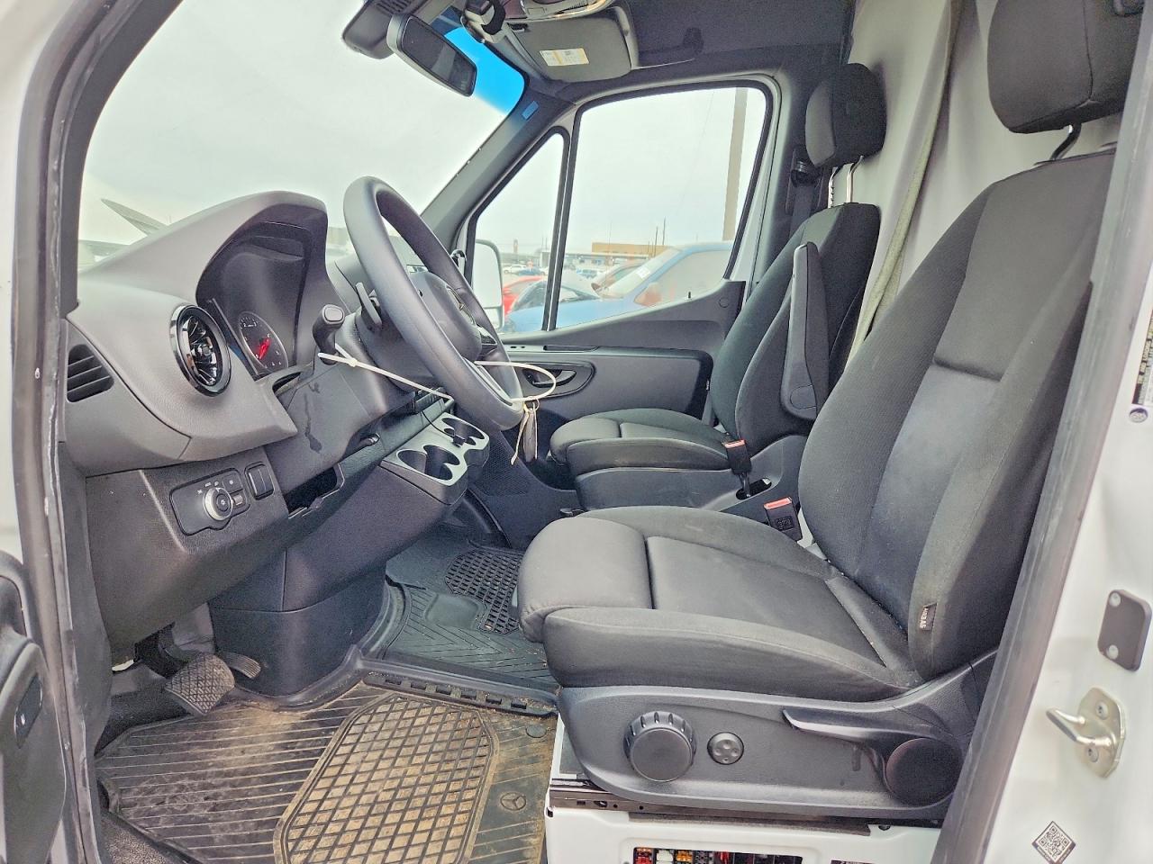 2024 Mercedes Sprinter VIN W1Y4NBHY9RT161379 photo 7
