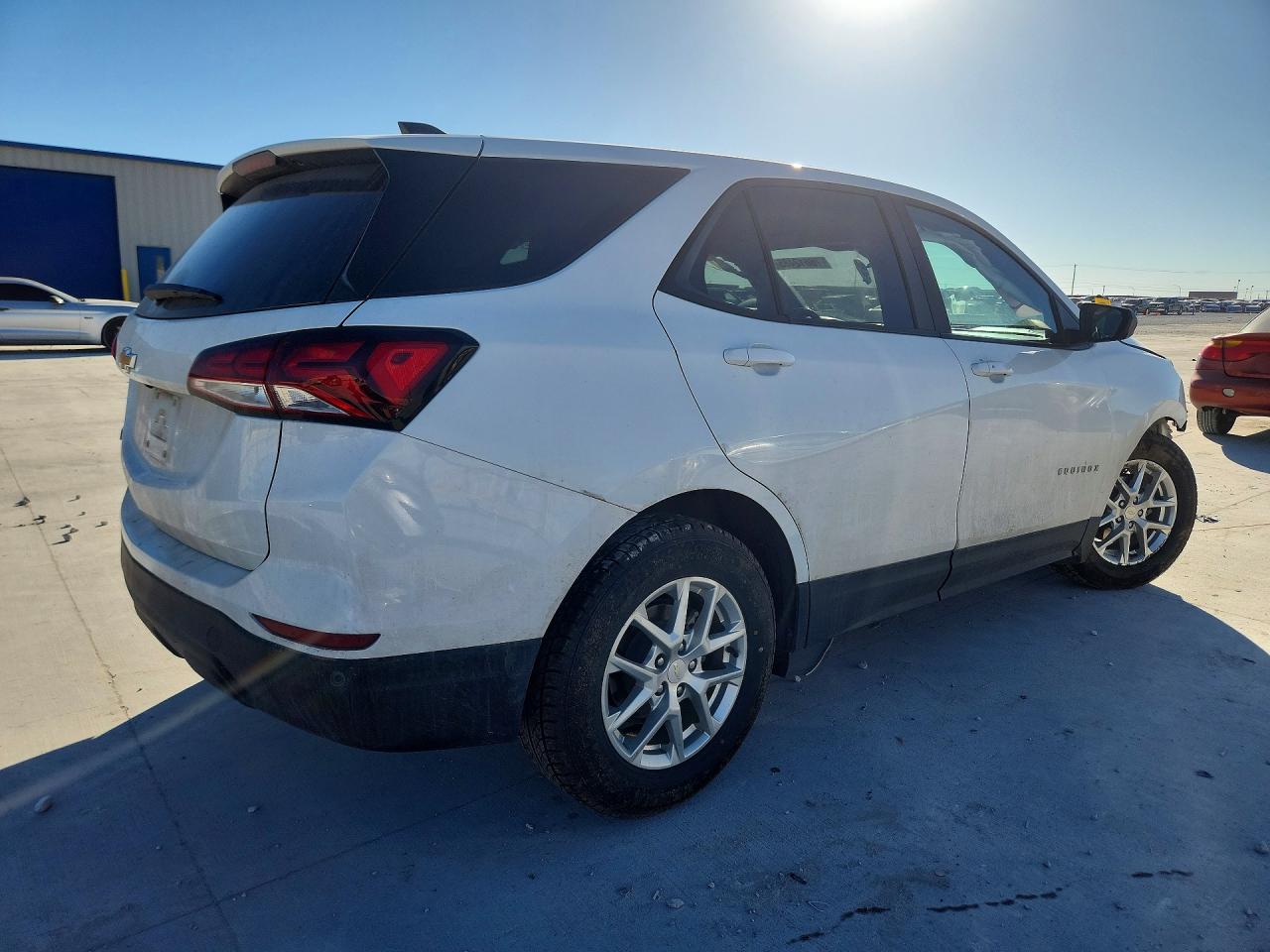 2022 Equinox VIN 3GNAXHEV6NS102686 photo 3