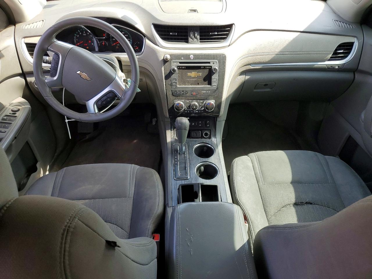2017 Chevrolet Traverse VIN 1GNKRHKD6HJ280615 photo 8