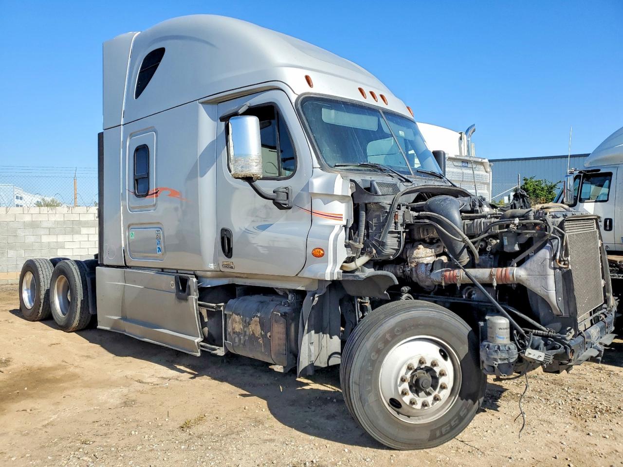 2018 FREIGHTLINER All other VIN 3AKJGLDR6JSHU5121 photo 1