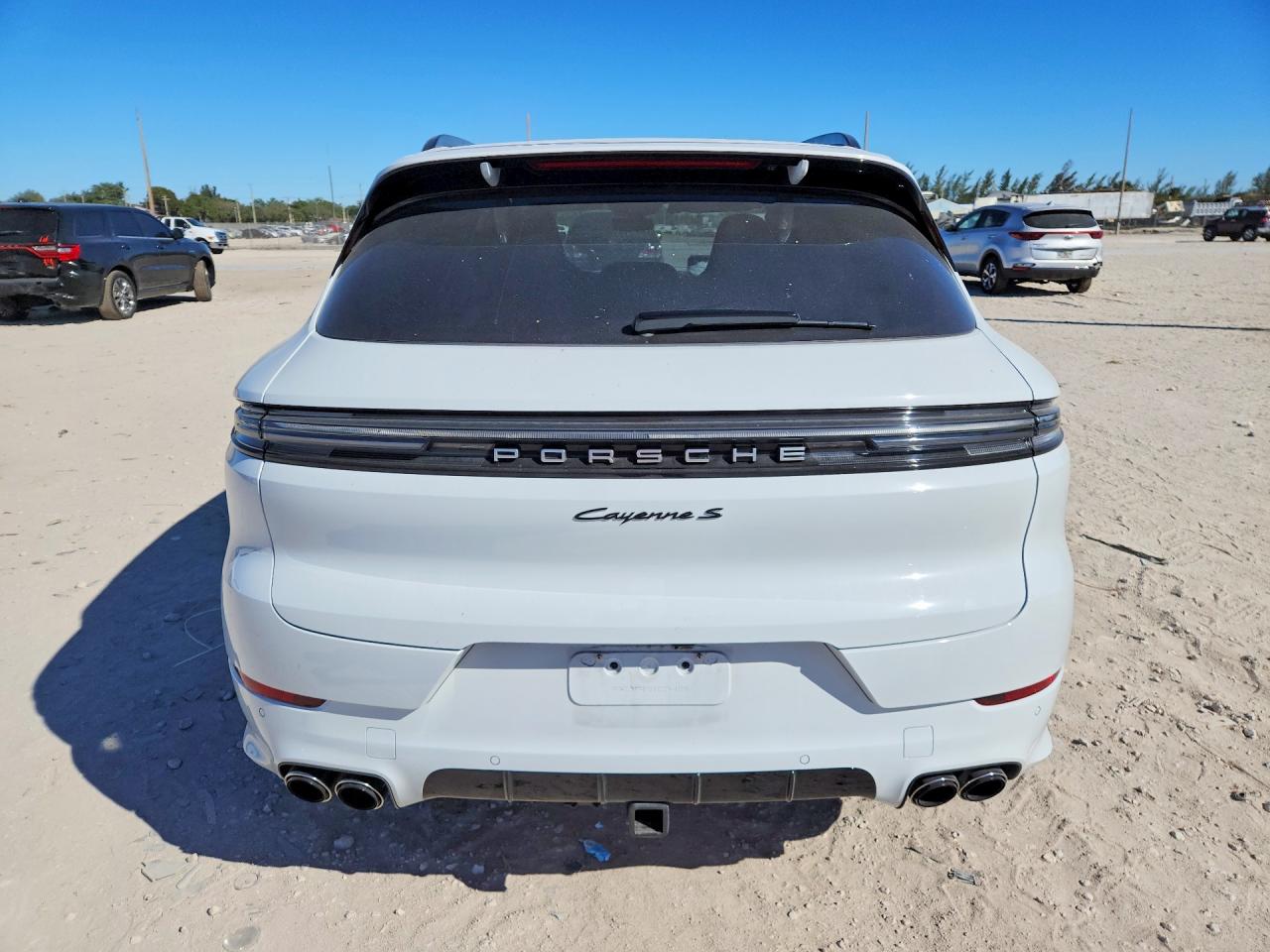2025 Porsche Cayenne VIN WP1AL2AY8SDA19367 photo 6
