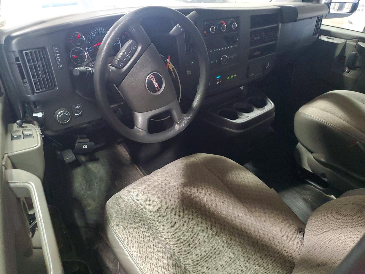 2023 GMC Savana VIN 1GTW7AFPXP1225370 photo 8