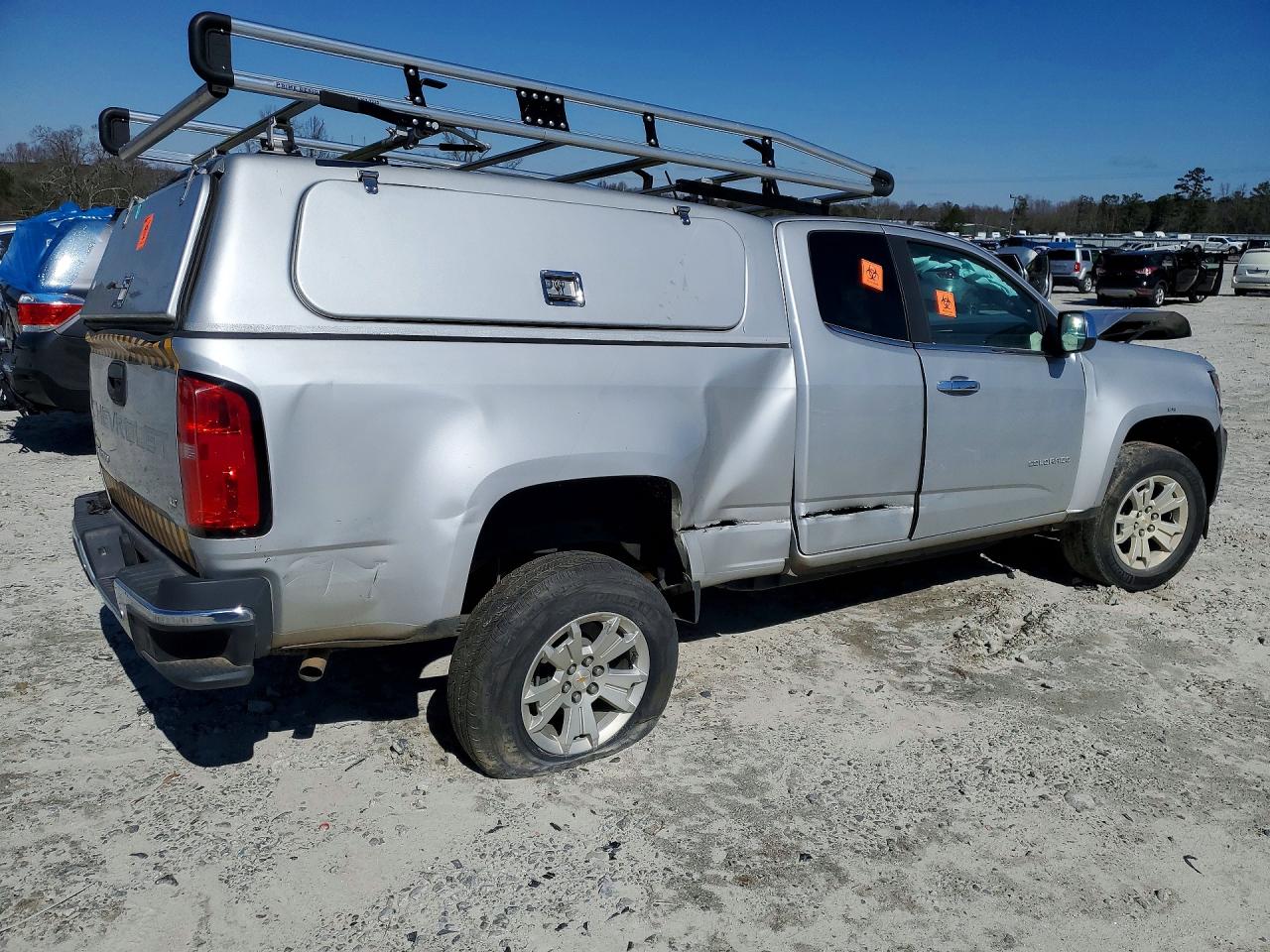2022 Chevrolet Colorado VIN 1GCHSCEA1N1166061 photo 3