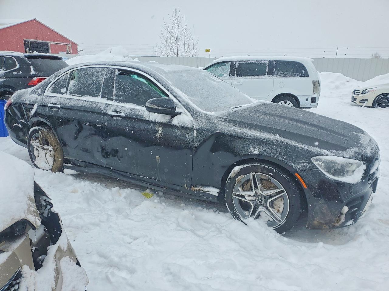 2022 Mercedes E-class VIN W1KZF5KB5NB022210 photo 4