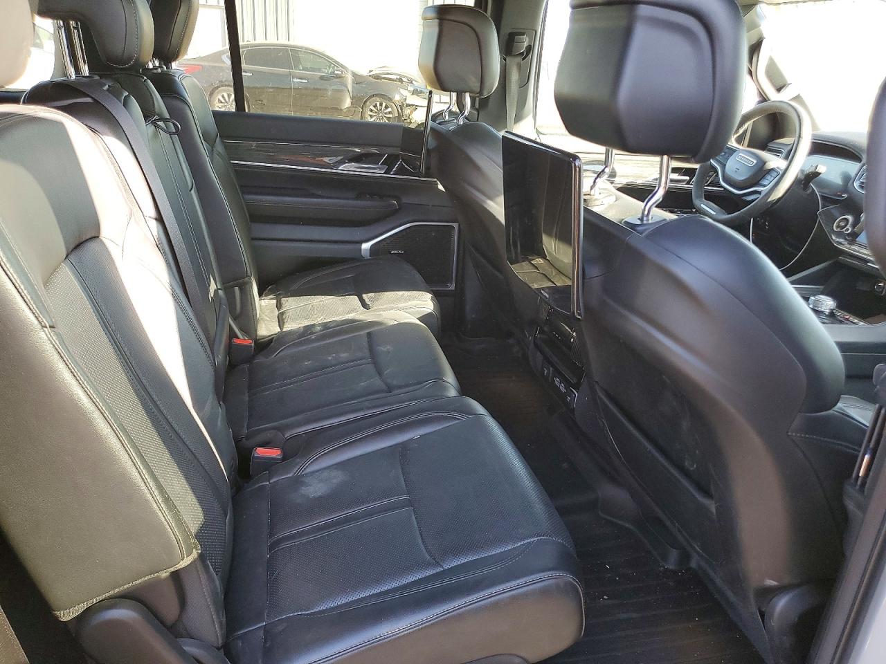 2022 Jeep Wagoneer VIN 1C4SJUBTXNS147930 photo 11
