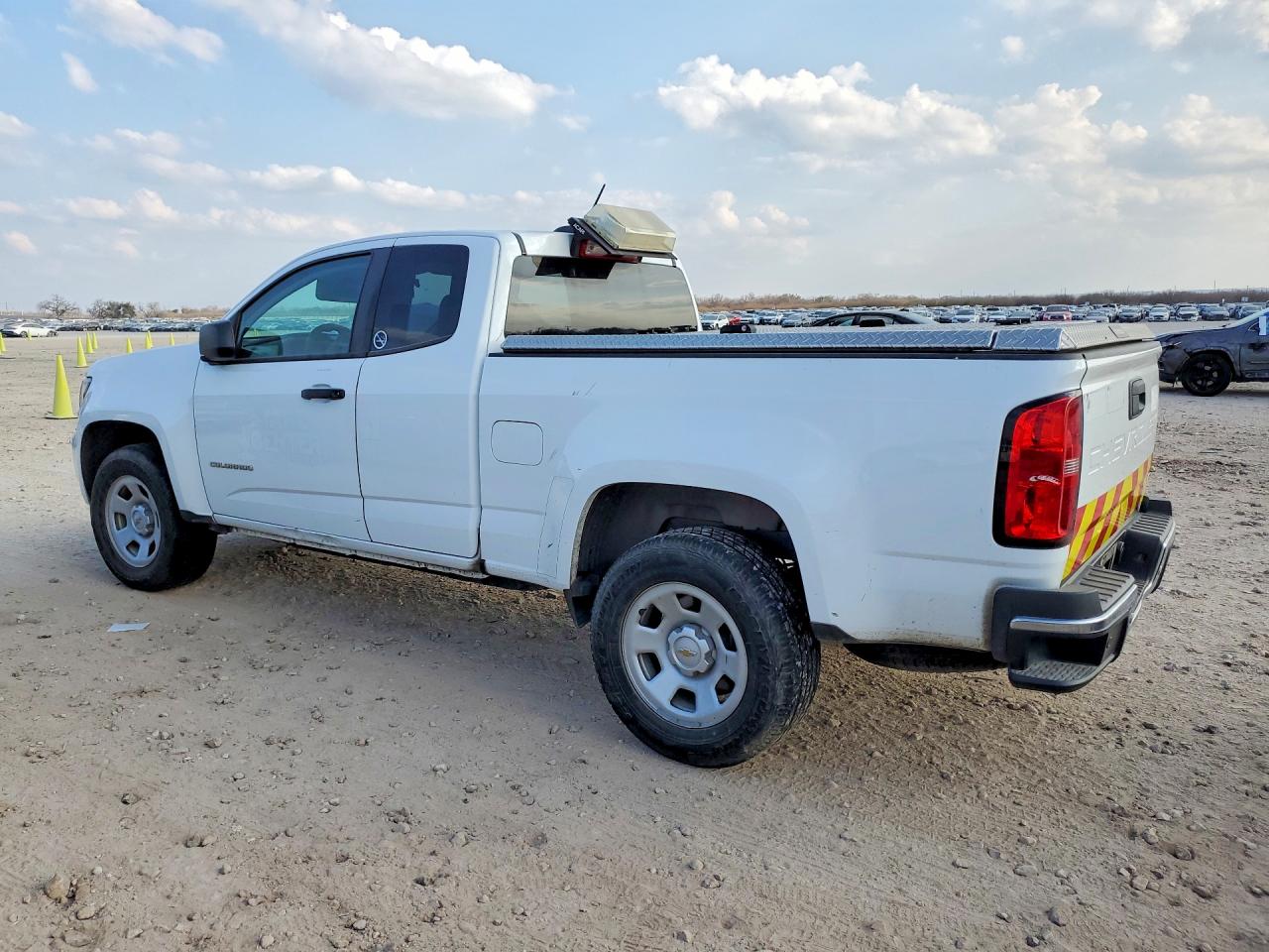 2022 Chevrolet Colorado VIN 1GCHSBEA6N1140534 photo 2