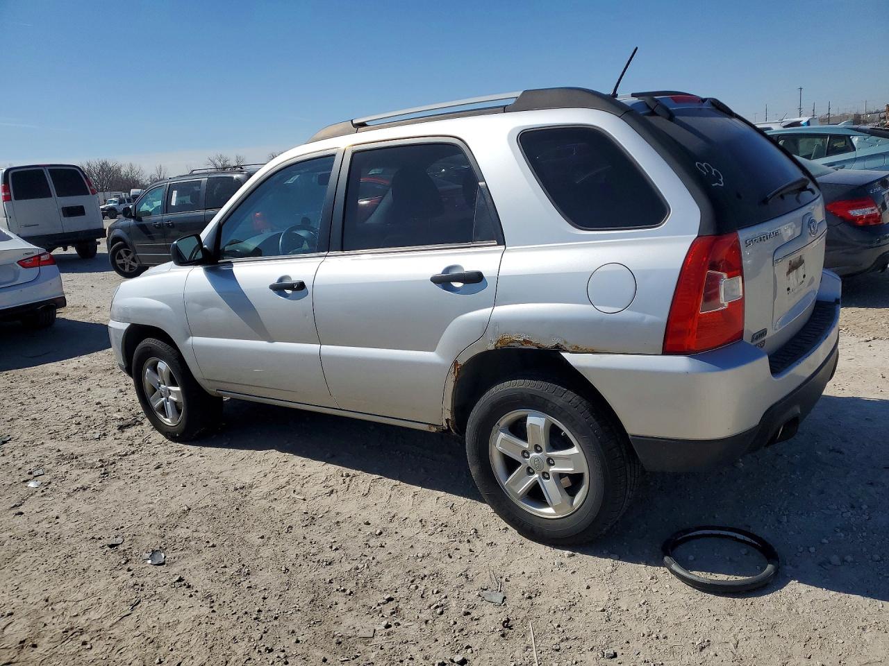 2010 Kia Sportage VIN KNDKGCA39A7702244 photo 2