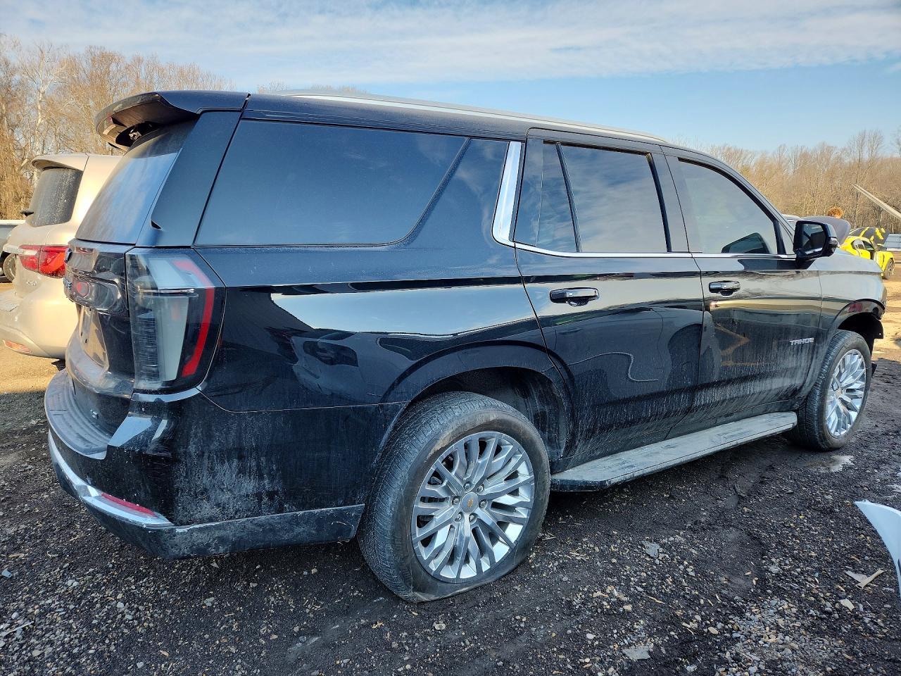 2025 Chevrolet Tahoe VIN 1GNS6NRDXSR317400 photo 3