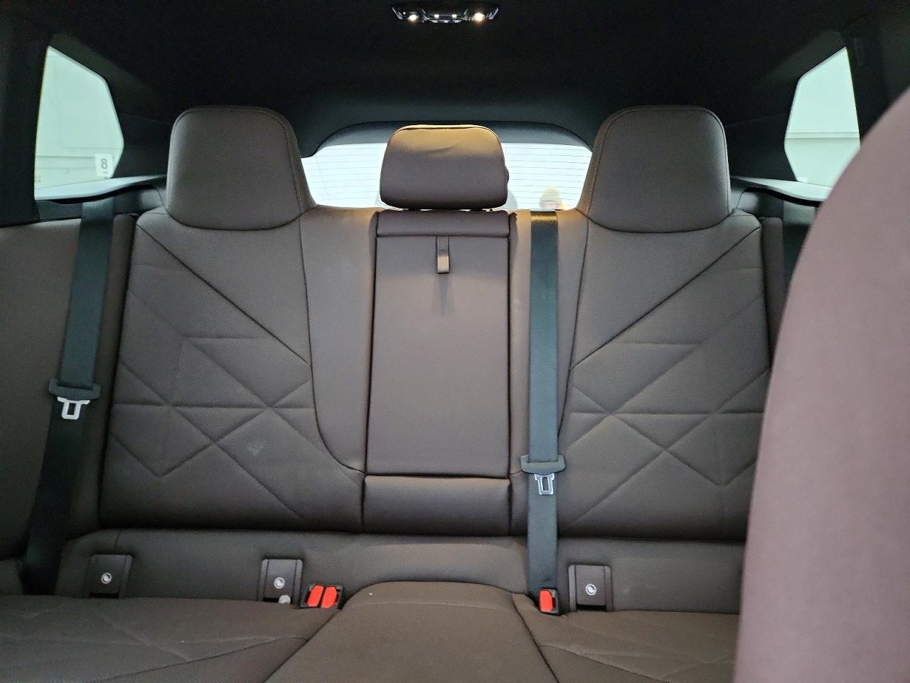 2023 BMW Ix xdrive5 VIN WB523CF09PCL20818 photo 10