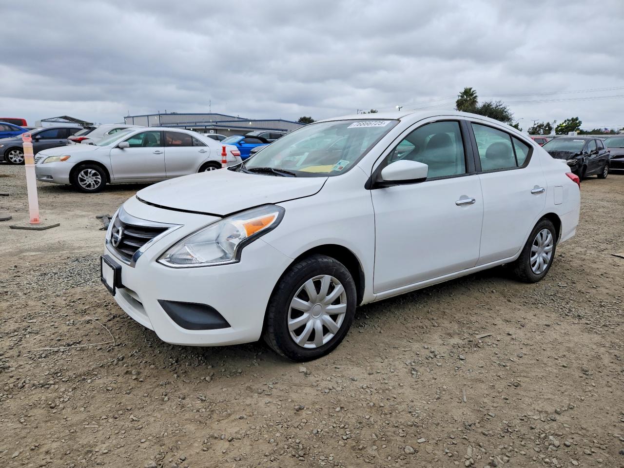 2016 NISS Versa VIN 3N1CN7AP1GL856863 photo 1