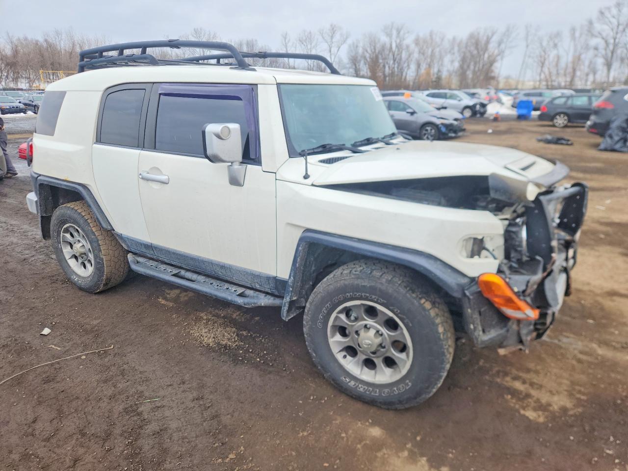 2011 Toyota Fj cruiser VIN JTEBU4BF2BK105342 photo 4