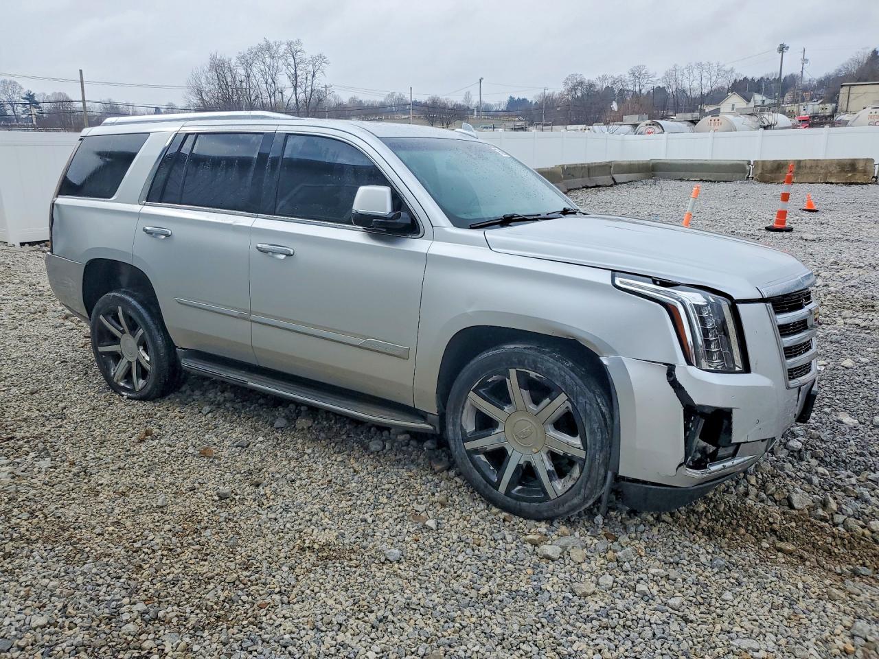 2015 Cadillac Escalade VIN 1GYS4MKJ3FR519567 photo 4