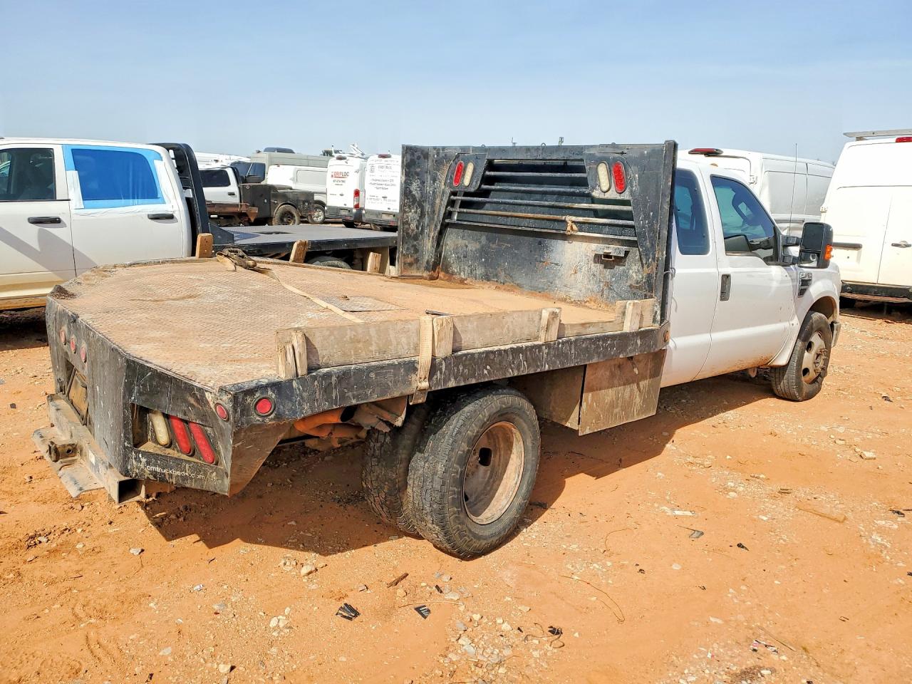 2008 Ford F350 VIN 1FDWX36Y98EE46677 photo 3