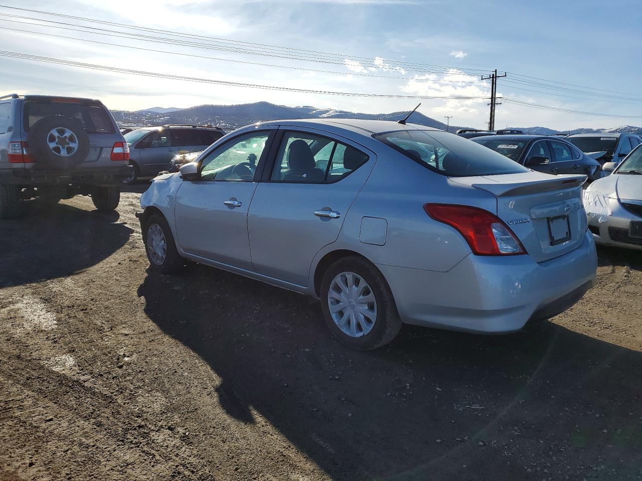 2019 Nissan Versa VIN 3N1CN7AP0KL862520 photo 2