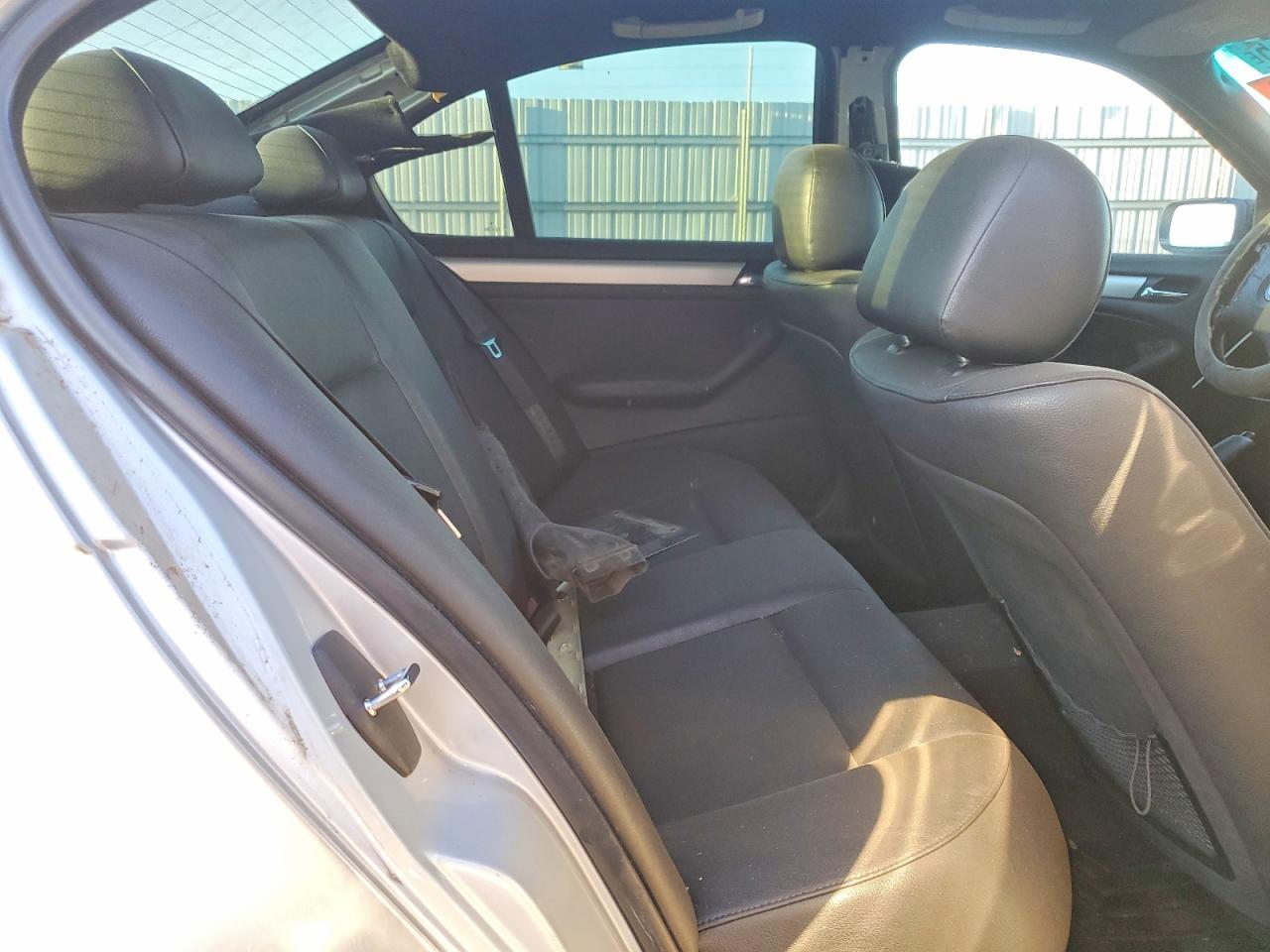 2002 BMW 3 series VIN WBAEV33442KL76969 photo 10