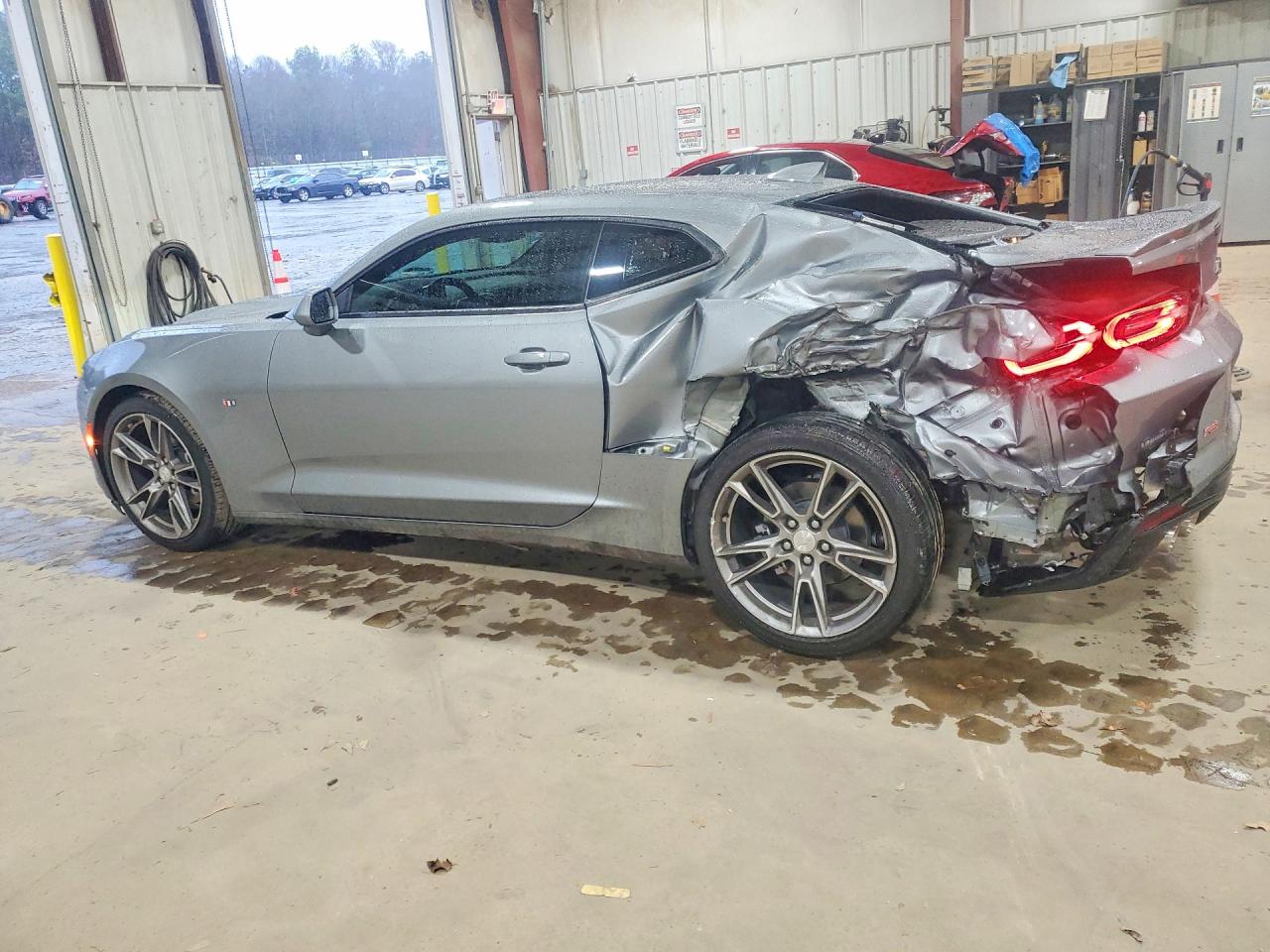 2024 Chevrolet Camaro VIN 1G1FB1RS7R0123041 photo 2
