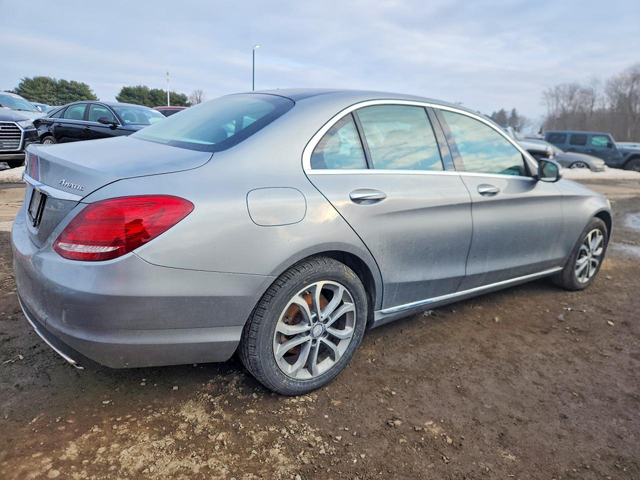 2015 Mercedes-Benz C class VIN 55SWF4KB7FU005686 photo 3